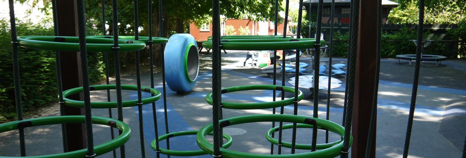 Den bemandede legeplads i Ørstedsparken – Legeplads i Indre By