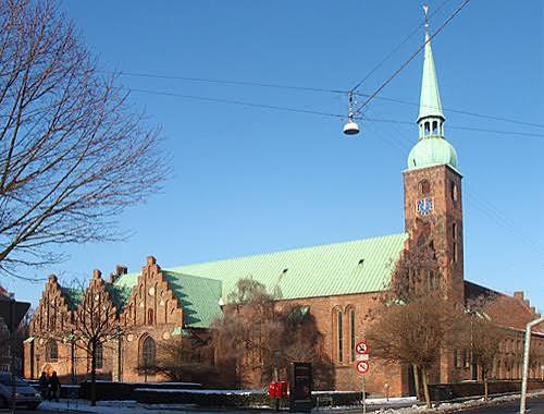 Vor Frue Kirke – Babysalmesang i Aarhus