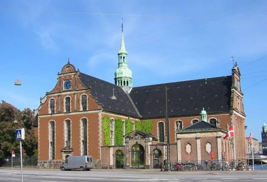 Holmens Kirke – Babysalmesang i København